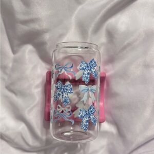Blue bow glass cup